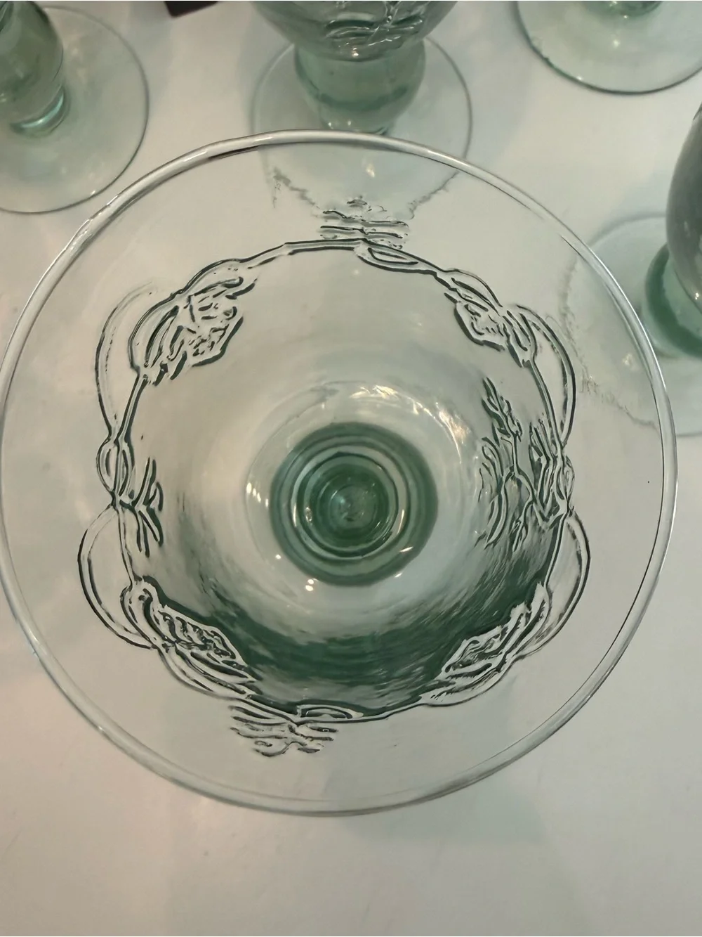 Vintage Light Green Embossed Leaf & Vine Water Wine Goblet 7” Glass